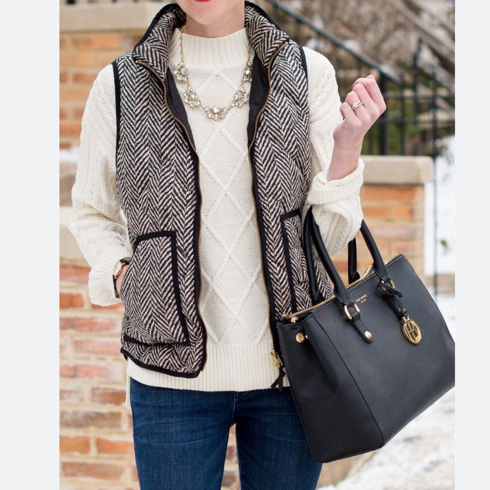 J. Crew Black and Cream Herringbone Quilted Vest Size S - Picture 3 of 12